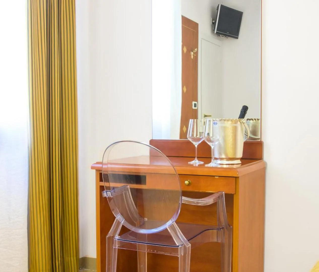 Hotel Adriatico Venice 2*,