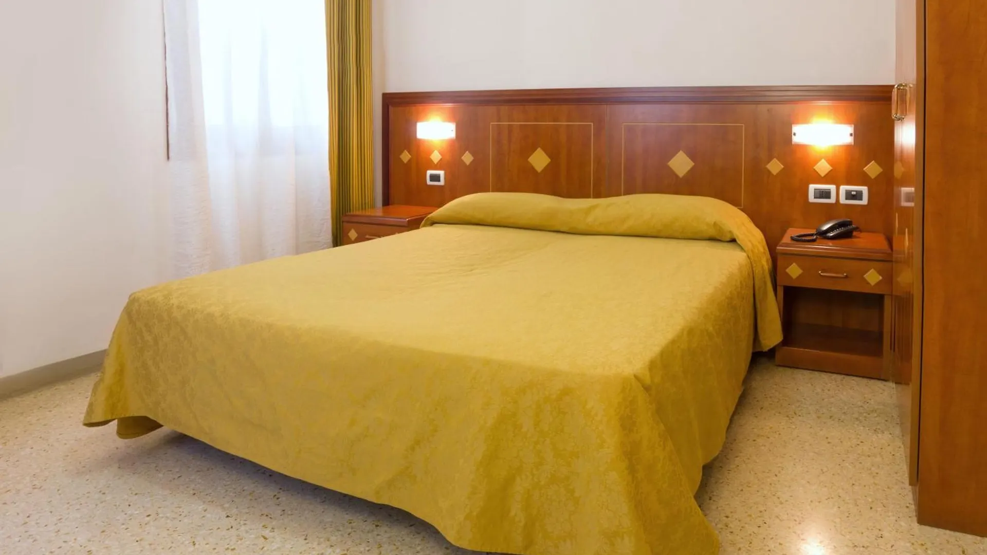 Hotel Adriatico Venice 2*,  Italy